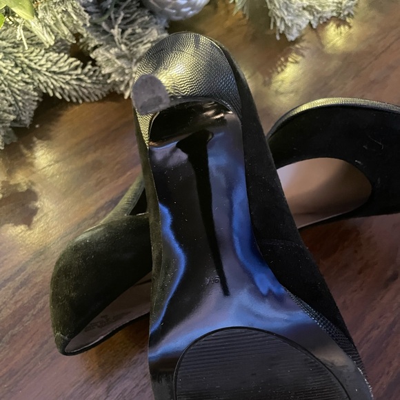 Nine West Rocha Suede Snake Embossed Platform Heels. Sz. 9 - Picture 8 of 9